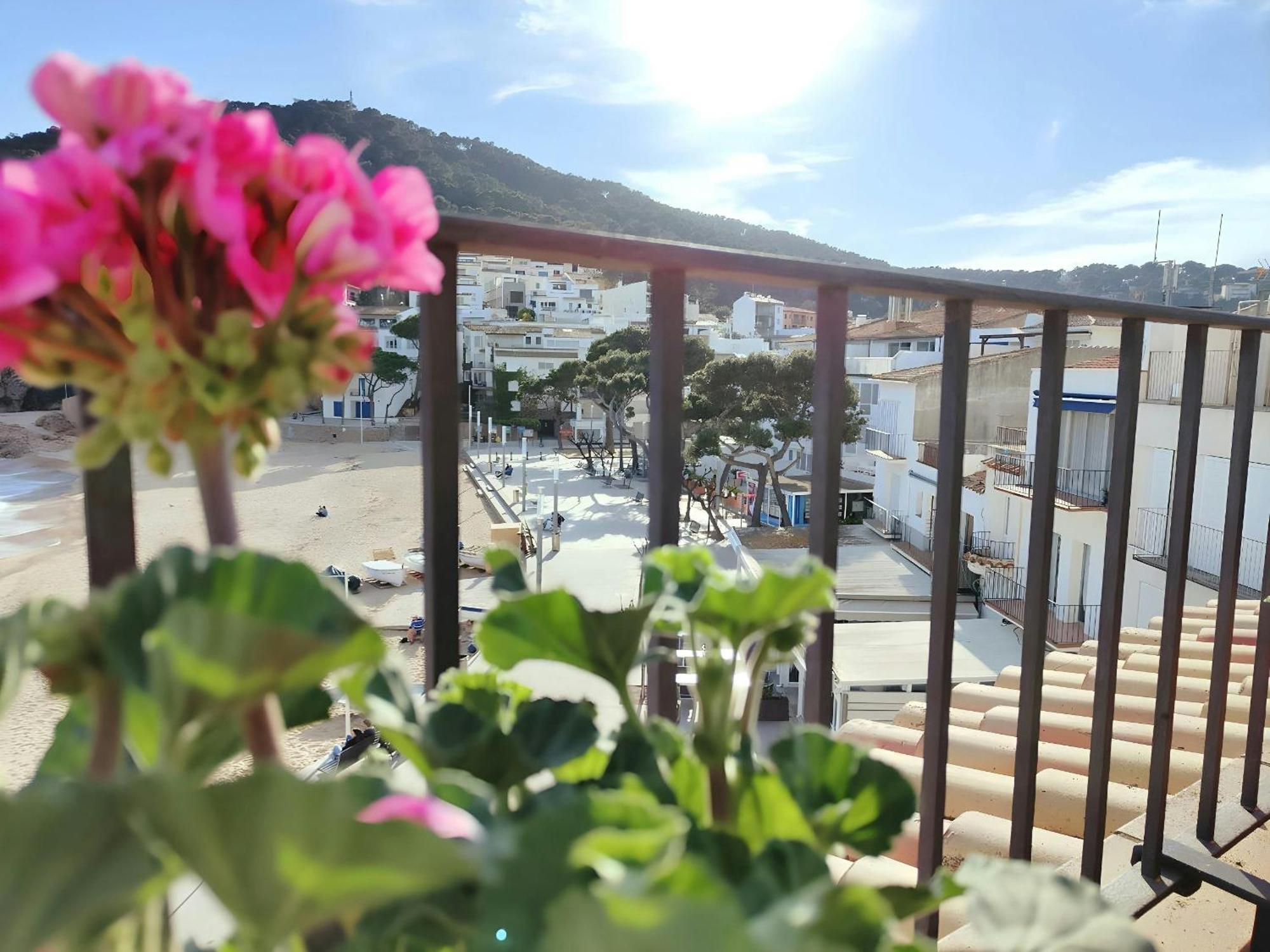 Tamariu Platja - Penthouse On Passeig Del Mar.公寓 外观 照片